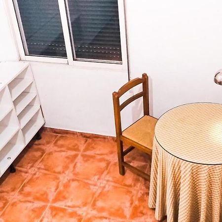 Room For Men in Malaga Center, Window to Road, Apartment Homestay - Habitación para hombres, Ventanas a la careterra, Alojamiento en Apartamento Exterior foto